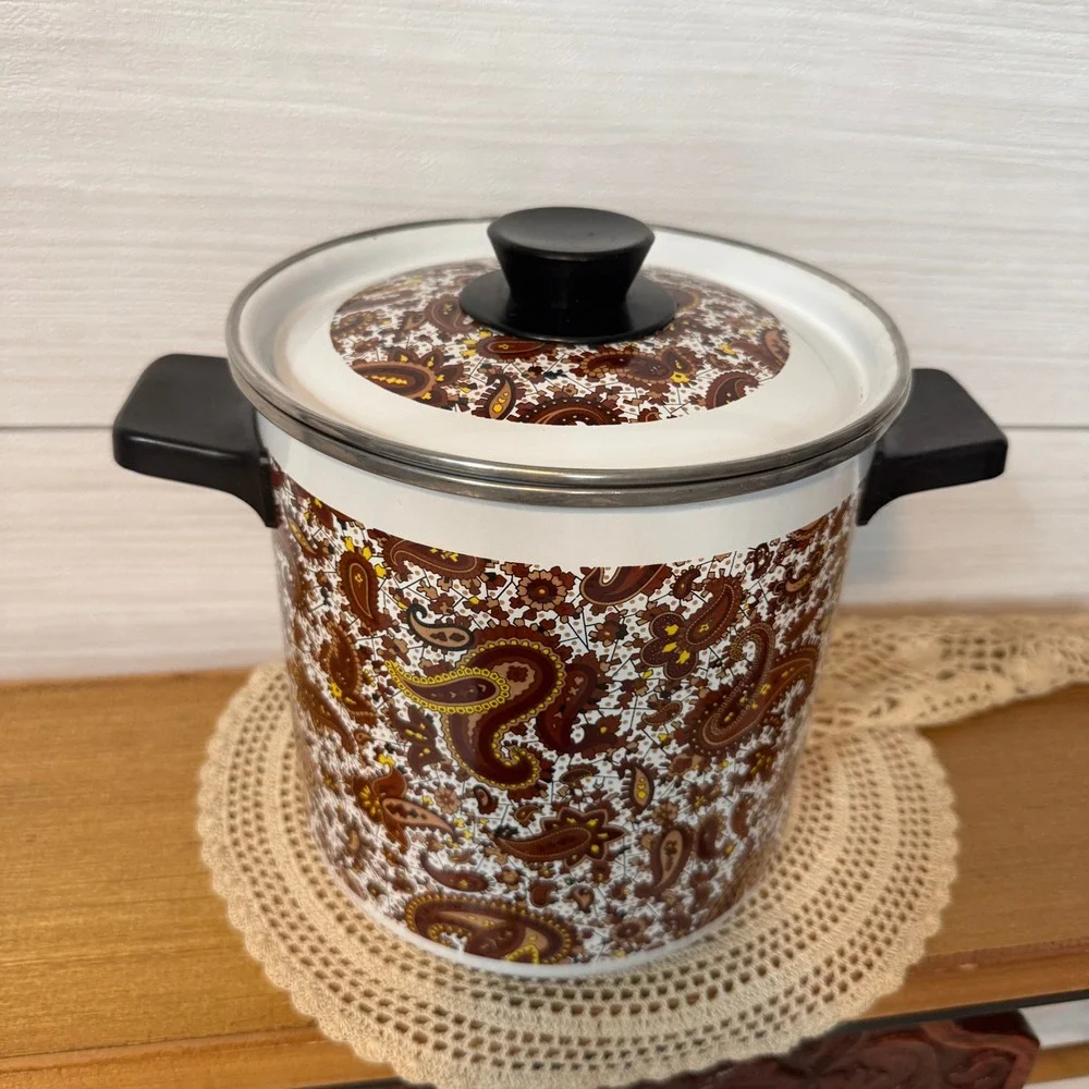 Vintage Enamel Stock Pot Brown Yellow Paisley Retro 70s Lidded Dutch Oven 7.5in
